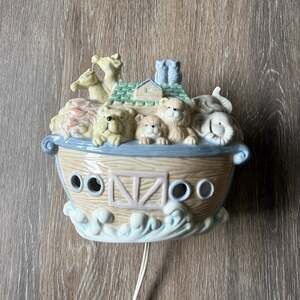 Vintage 1999 Noahs Ark Nightlight Soft Lighting Pastel Colors Porcelain Lamp
